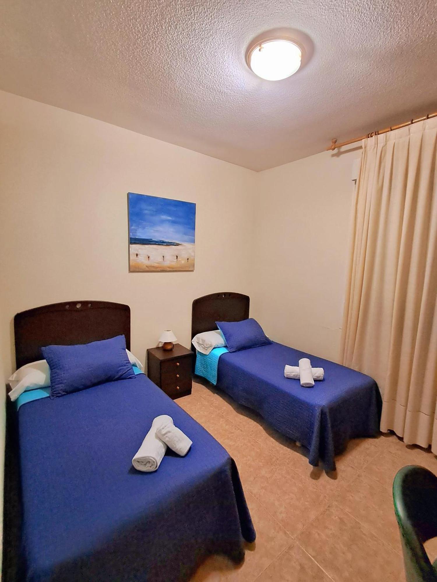 Hostal Dona Maria Valdemoro Exterior photo