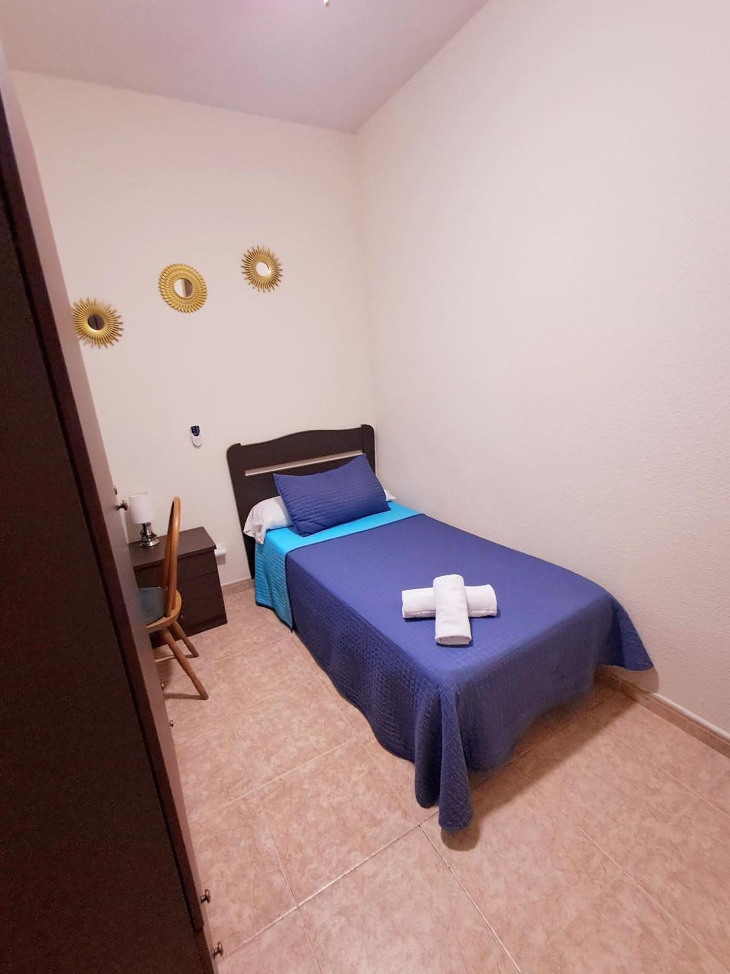 Hostal Dona Maria Valdemoro Exterior photo